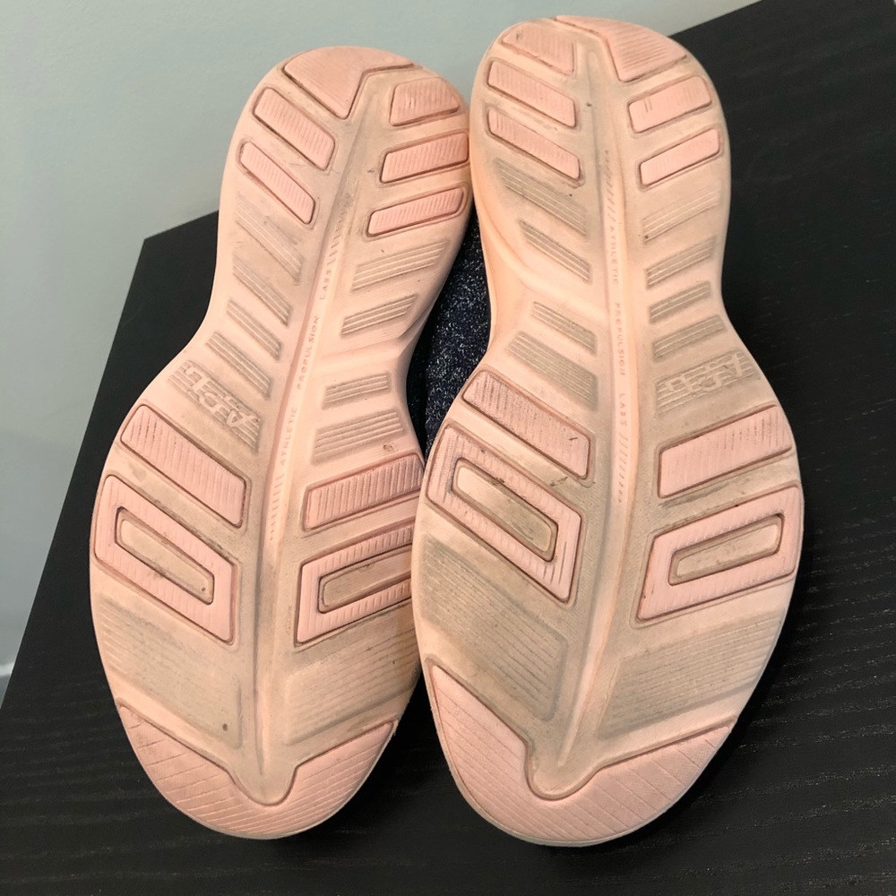 π SOLD APL Women's TechLoom Phantom in Navy & Pin - Picture 9 of 10